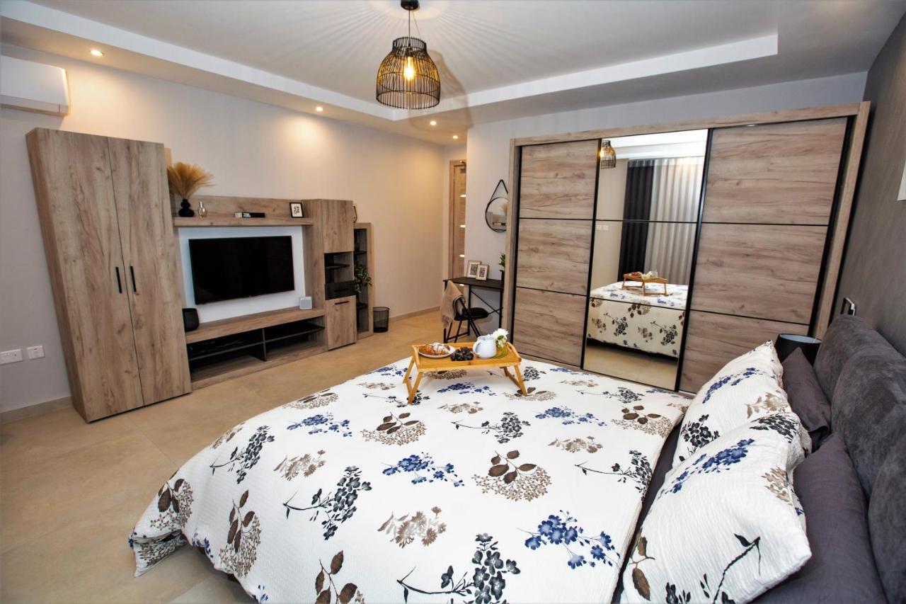 Honeycomb Designer Apartment St. Paul's Bay Exterior foto